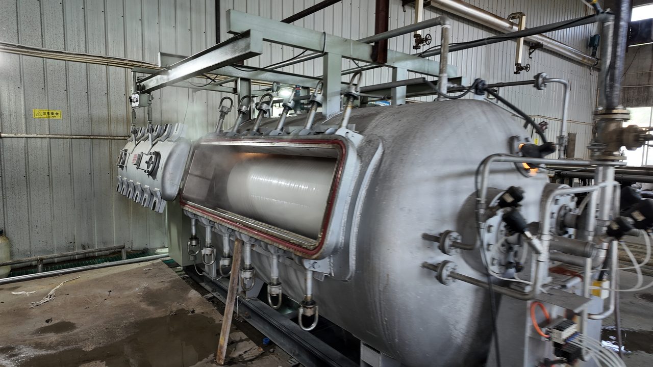 Dyeing equipment